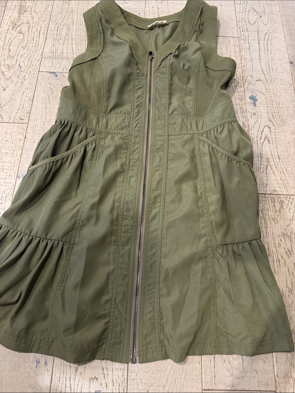 Entro Olive Green Zip-Front Sleeveless Dress